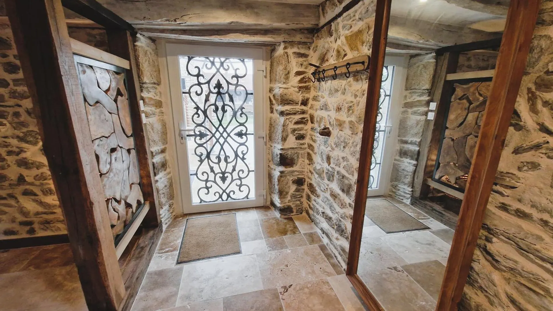 Magnifique Maison Bretonne - Gite Ar Baradoz Kergrist 0*,  Франция